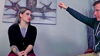 The stepfather scolded the stepdaughter for gulki with gopnik and showed her what real sex is