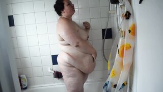 BBW GETS HORNY WITH SHOWER (CLIP) paulemmabbw 1080p