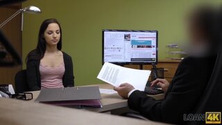 Credit agent - E15 - Kristy Black